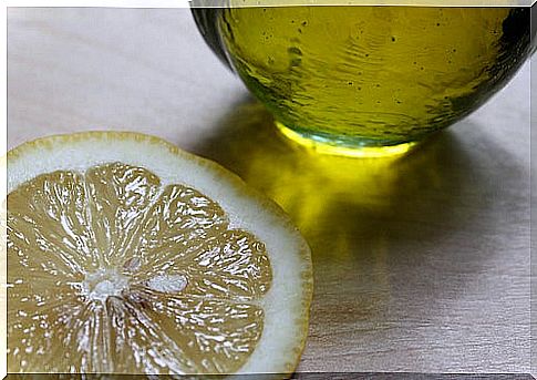 improve natural defenses: olive oil and lemon juice