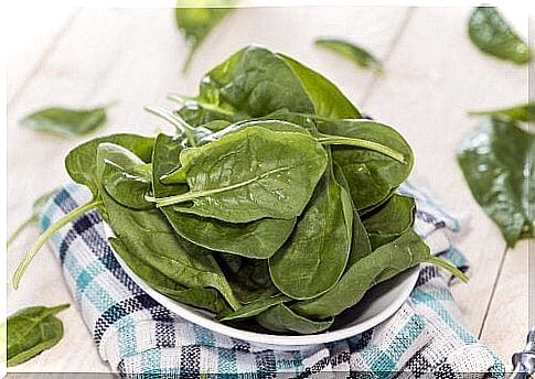 foods that you don't need to reheat: spinach