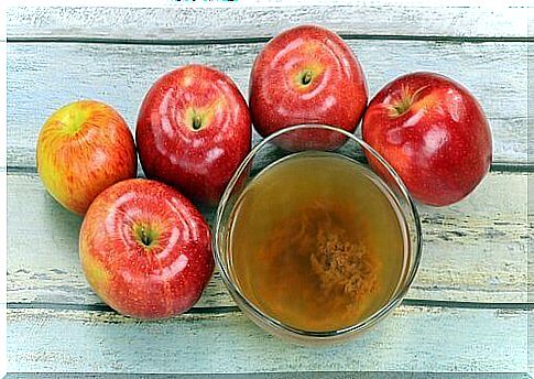 The benefits of apple cider vinegar to consume regularly.