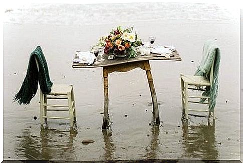 Night tables with chairs and ladders.